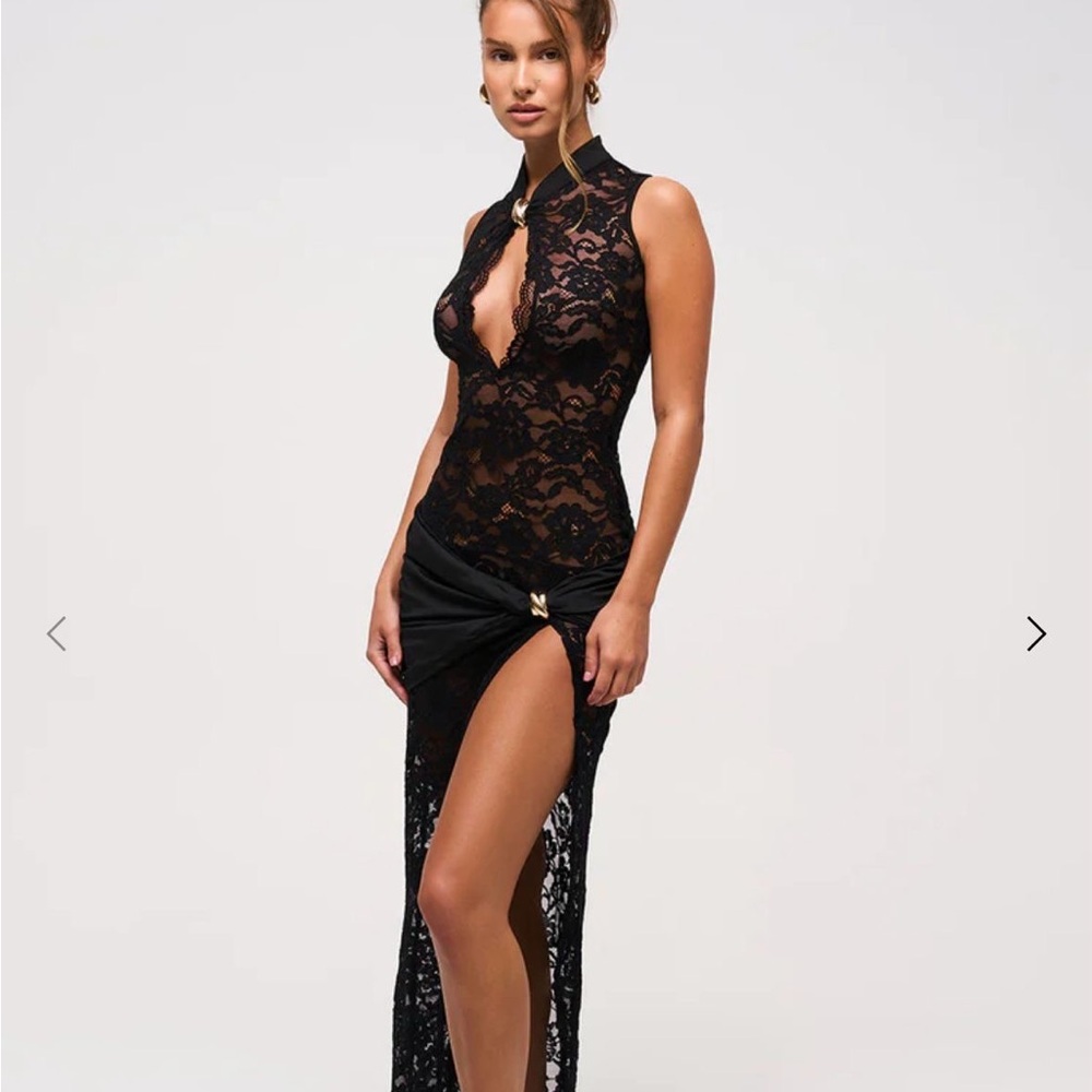 Chic Black Lace Evening Dress